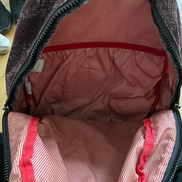 Herschel Backpack - Picture 2 of 3